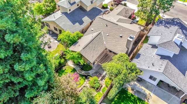 754 E Robin Lane, Fresno, CA 93730