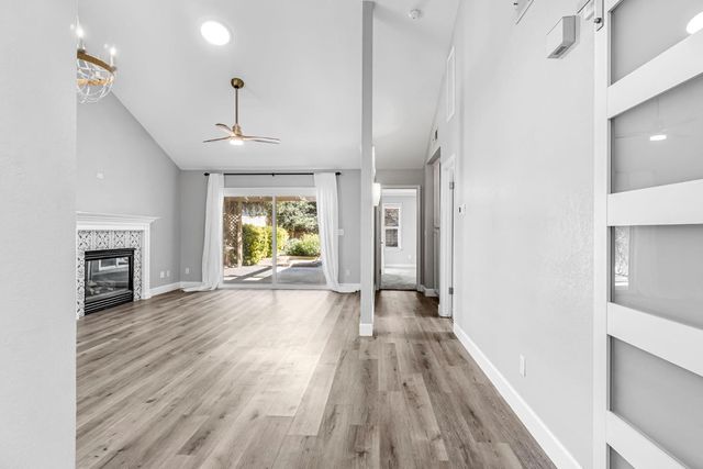 754 E Robin Lane, Fresno, CA 93730