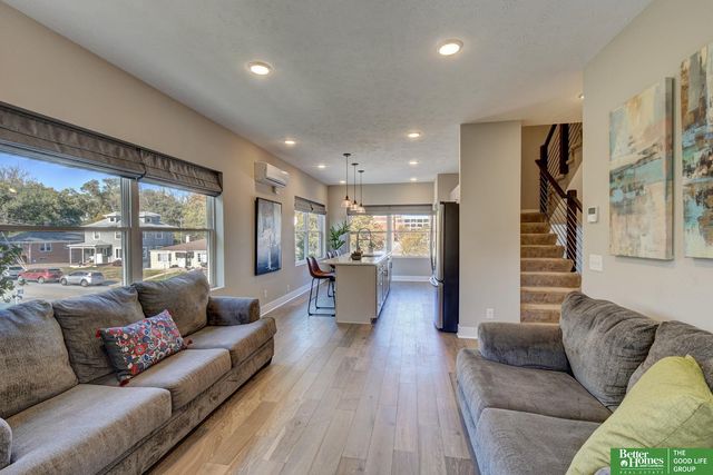 3129 California Street, Omaha, NE 68131