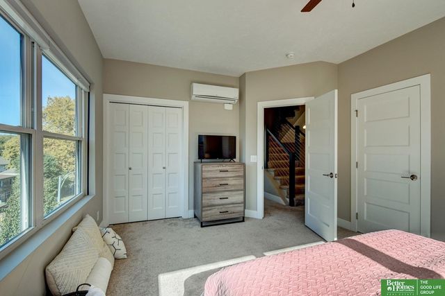 3129 California Street, Omaha, NE 68131