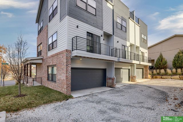 3129 California Street, Omaha, NE 68131