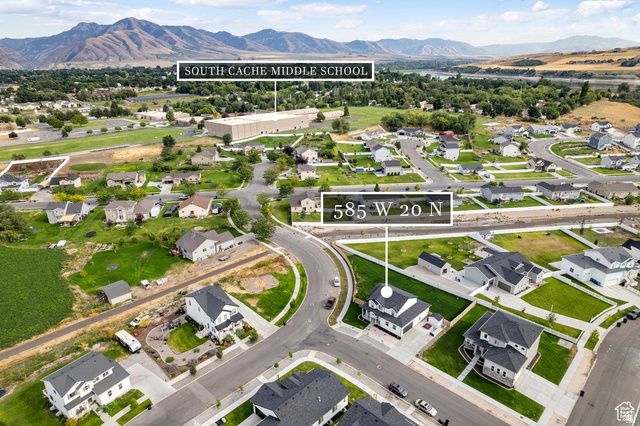 585 W 20 N, Hyrum, UT 84319