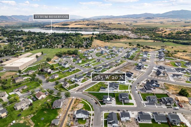 585 W 20 N, Hyrum, UT 84319