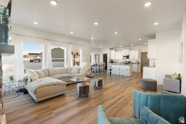 585 W 20 N, Hyrum, UT 84319