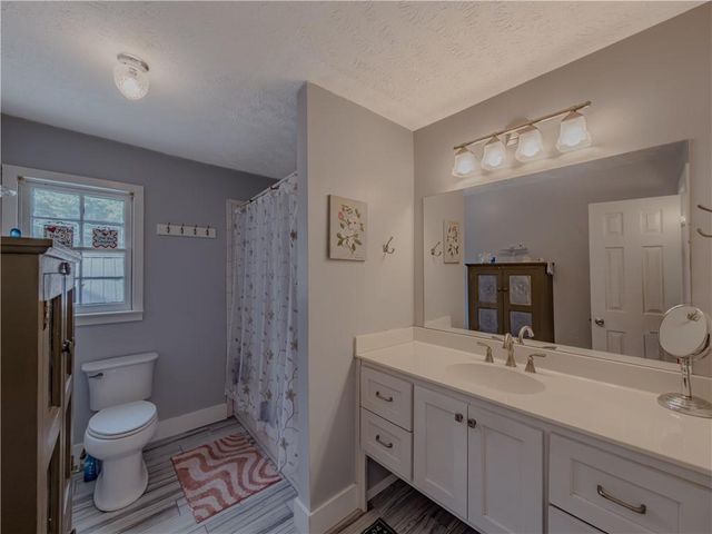 91 Boogers Hill Road, Oxford, GA 30054