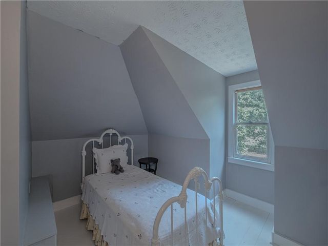 91 Boogers Hill Road, Oxford, GA 30054