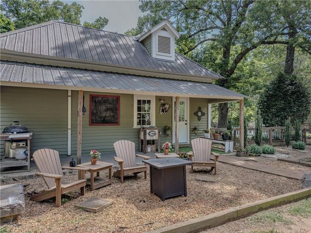 91 Boogers Hill Road, Oxford, GA 30054