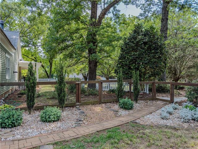91 Boogers Hill Road, Oxford, GA 30054