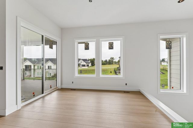 3310 S 212th Street, Elkhorn, NE 68022