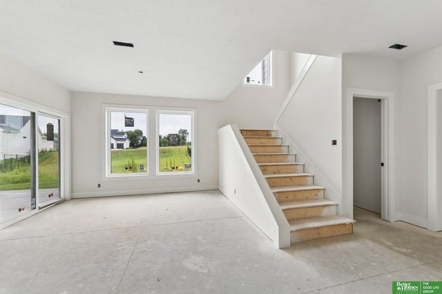 3310 S 212th Street, Elkhorn, NE 68022