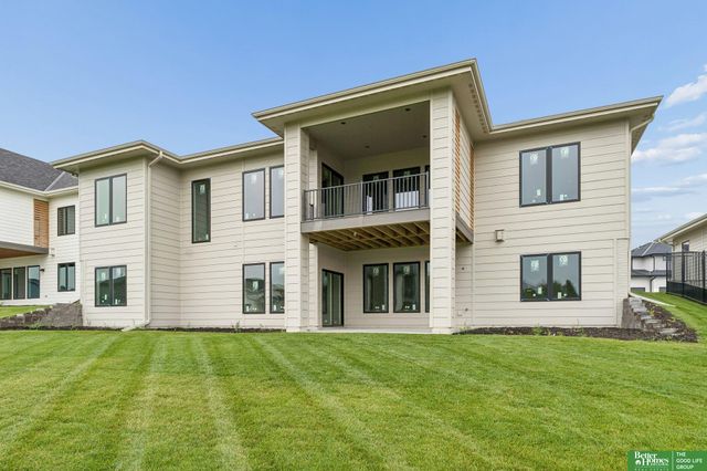 3310 S 212th Street, Elkhorn, NE 68022