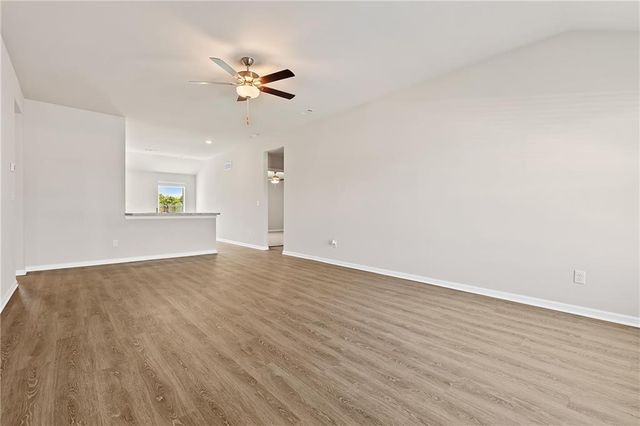 1608 SW 9th Street, Oak Grove, MO 64075