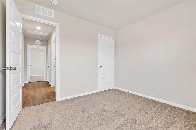 1608 SW 9th Street, Oak Grove, MO 64075