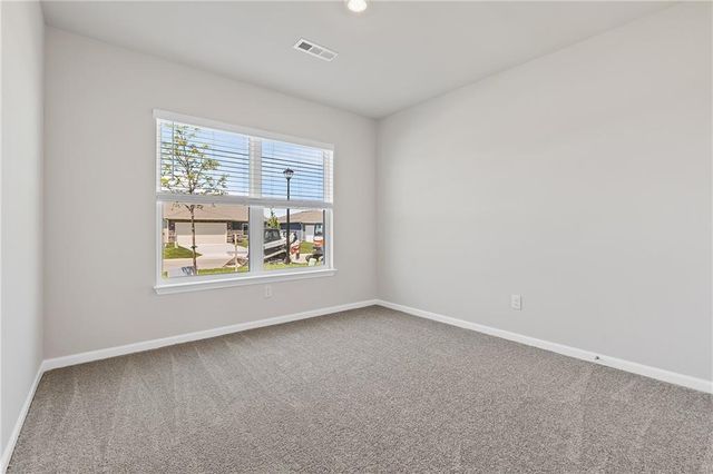 1608 SW 9th Street, Oak Grove, MO 64075