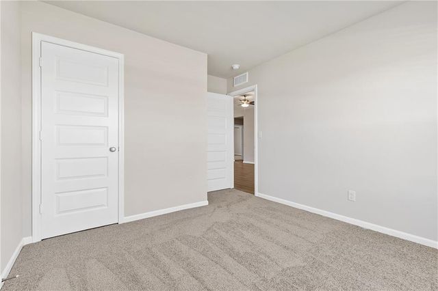 1608 SW 9th Street, Oak Grove, MO 64075