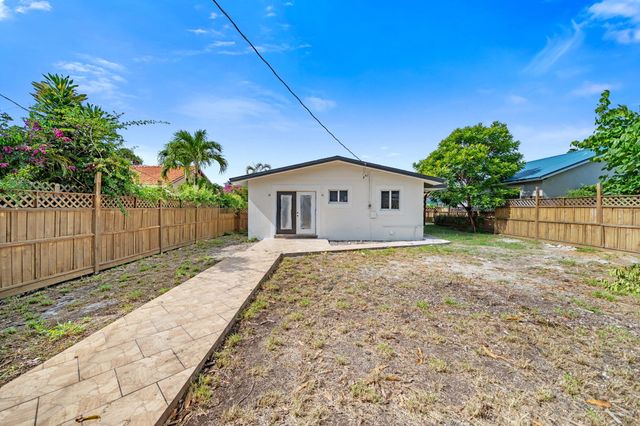 715 High Street, West Palm Beach, FL 33405