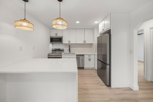 715 High Street, West Palm Beach, FL 33405