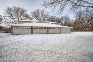 927 Pond View Court, Vadnais Heights, MN 55127
