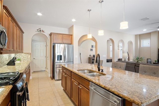 389 SILVER MAPLE ROAD, Groveland, FL 34736