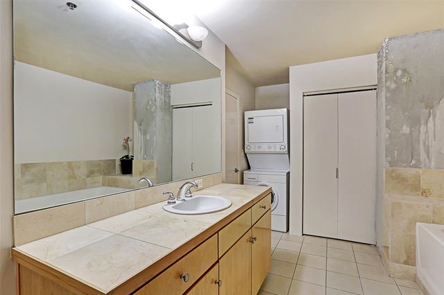 917 Main Street 503, Houston, TX 77002