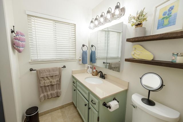 6605 Narcisco Way, Hughson, CA 95326