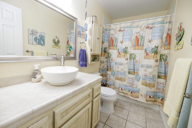 6605 Narcisco Way, Hughson, CA 95326