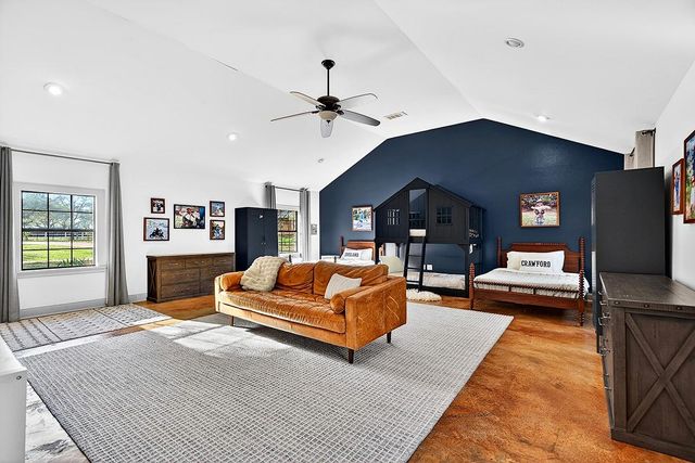 301 Medlin Creek LOOP, Dripping Springs, TX 78620