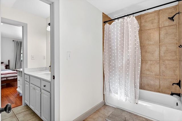 301 Medlin Creek LOOP, Dripping Springs, TX 78620