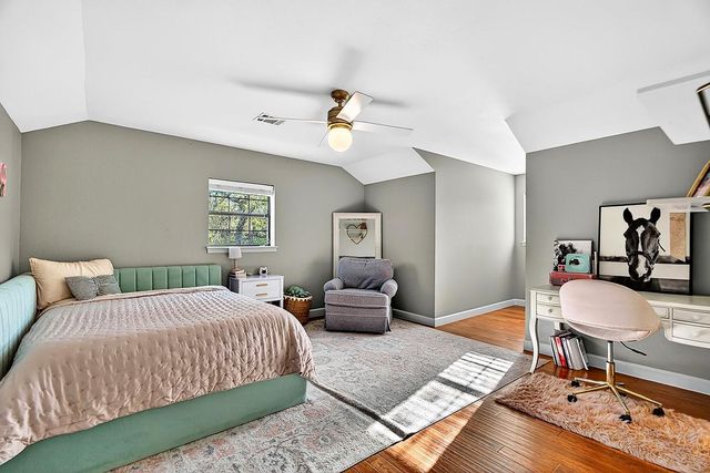 301 Medlin Creek LOOP, Dripping Springs, TX 78620