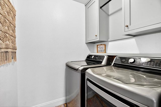 301 Medlin Creek LOOP, Dripping Springs, TX 78620