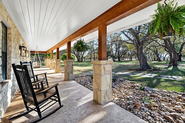 301 Medlin Creek LOOP, Dripping Springs, TX 78620