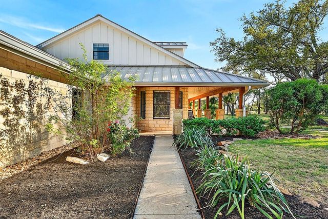 301 Medlin Creek LOOP, Dripping Springs, TX 78620