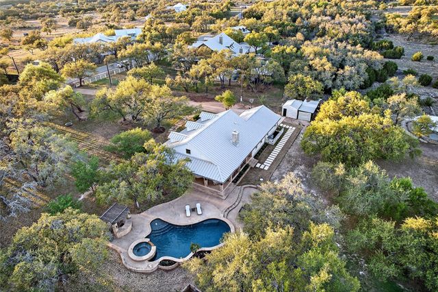 301 Medlin Creek LOOP, Dripping Springs, TX 78620
