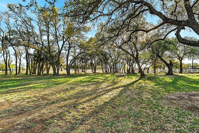 301 Medlin Creek LOOP, Dripping Springs, TX 78620