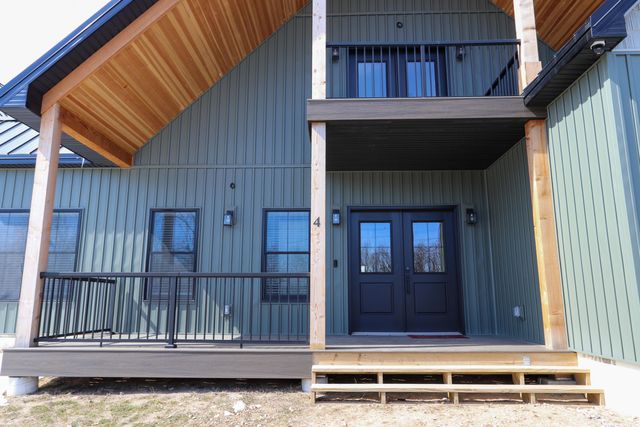 4 Lighthouse Road, Plattsburgh, NY 12901