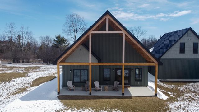 4 Lighthouse Road, Plattsburgh, NY 12901