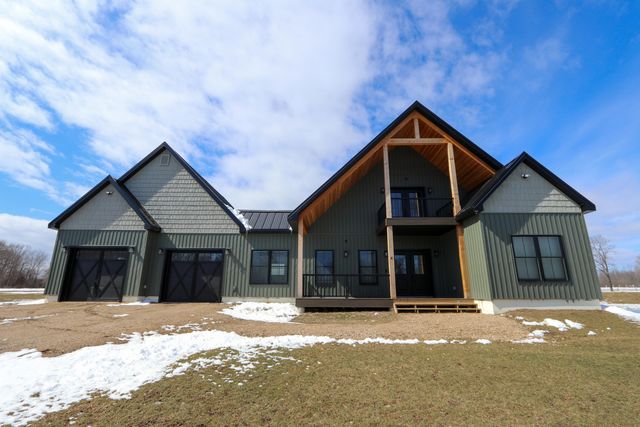 4 Lighthouse Road, Plattsburgh, NY 12901