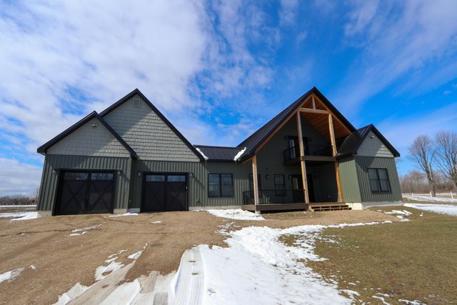 4 Lighthouse Road, Plattsburgh, NY 12901