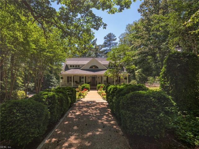 11688 River Crest DR, Gloucester, VA 23061
