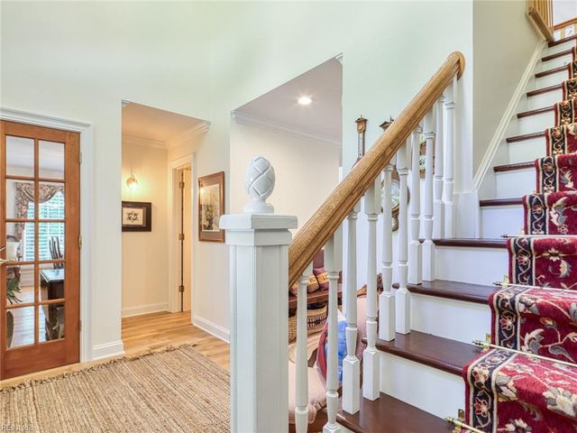 11688 River Crest DR, Gloucester, VA 23061