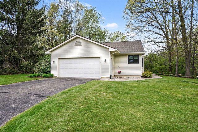 2681 Indian Creek Drive, Grand Rapids, MI 49534