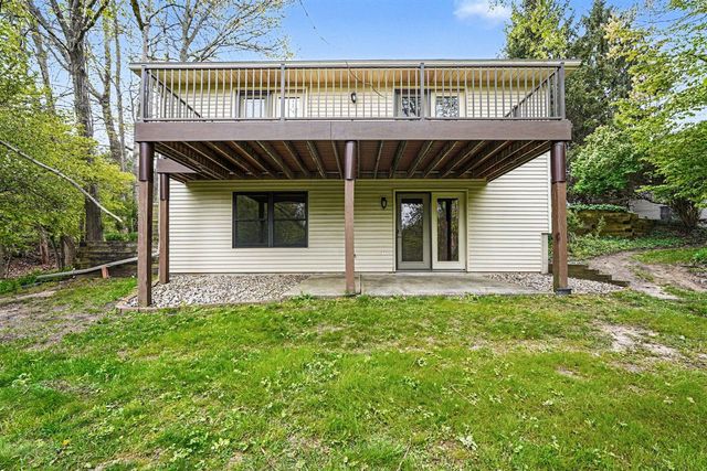 2681 Indian Creek Drive, Grand Rapids, MI 49534