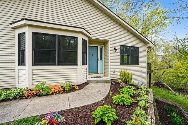 2681 Indian Creek Drive, Grand Rapids, MI 49534