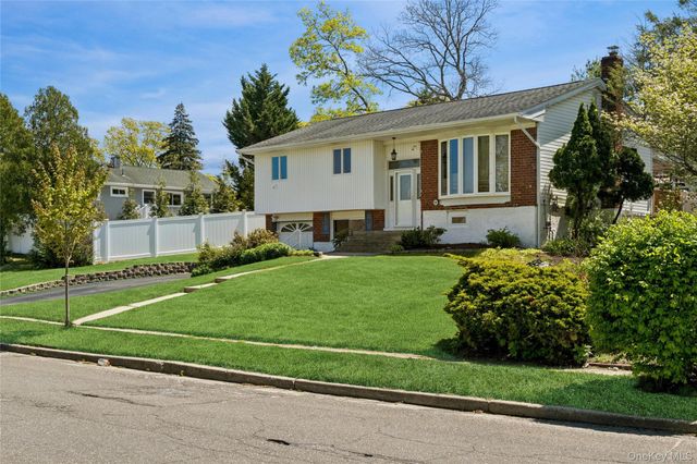115 Morewood Drive, Smithtown, NY 11787