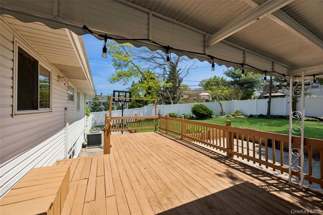 115 Morewood Drive, Smithtown, NY 11787