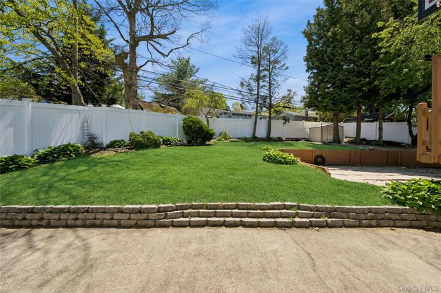 115 Morewood Drive, Smithtown, NY 11787