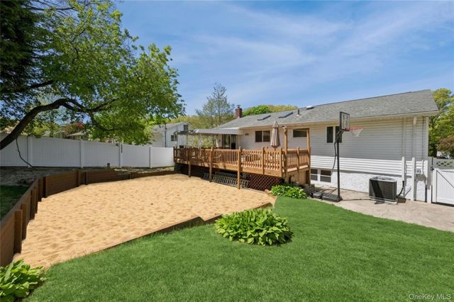 115 Morewood Drive, Smithtown, NY 11787
