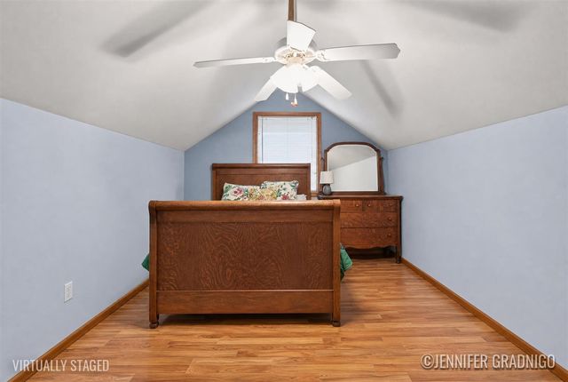 943 Grandridge Court, Holland, MI 49423