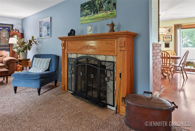 943 Grandridge Court, Holland, MI 49423
