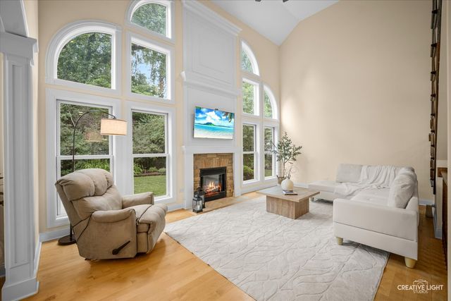 706 Wehrli Drive, Naperville, IL 60540